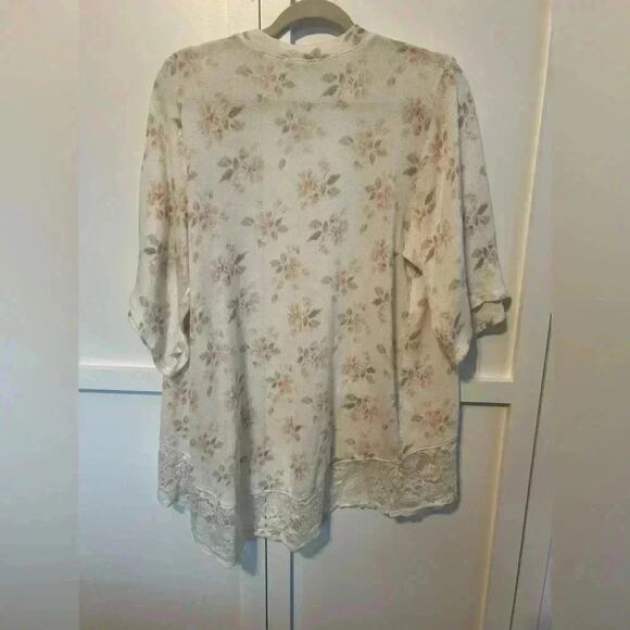 Abercrombie Floral Cardigan - Picture 2 of 2